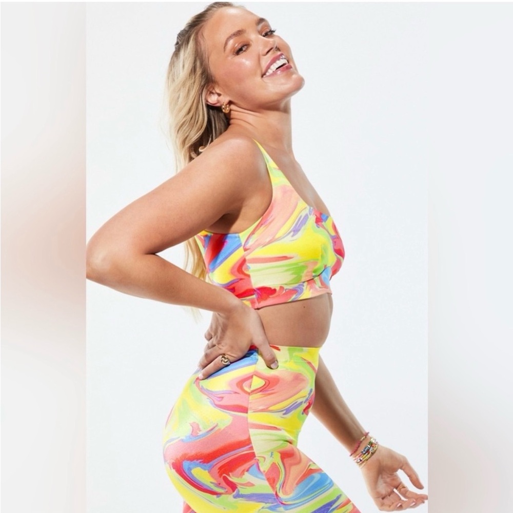 YITTY Colorful Swirl Leggings